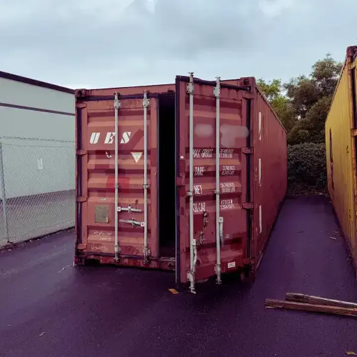 40ft Standard Shipping Container in Hayward, CA - Four Sons Logistics