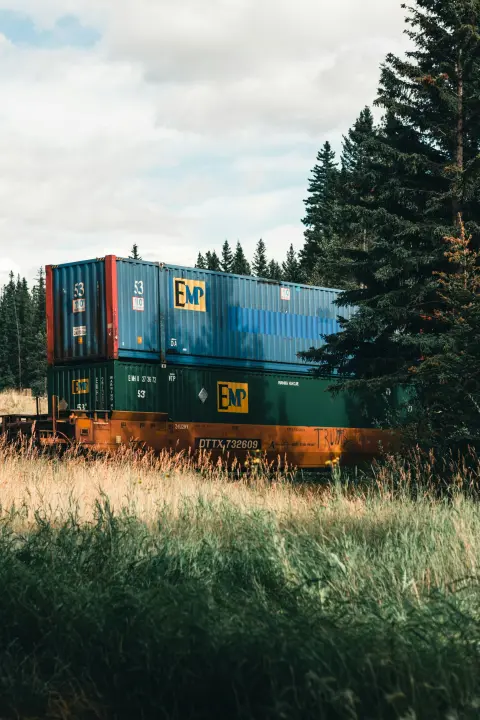 How 53ft Containers Help Businesses Manage Seasonal Inventory - Four Sons Logistics