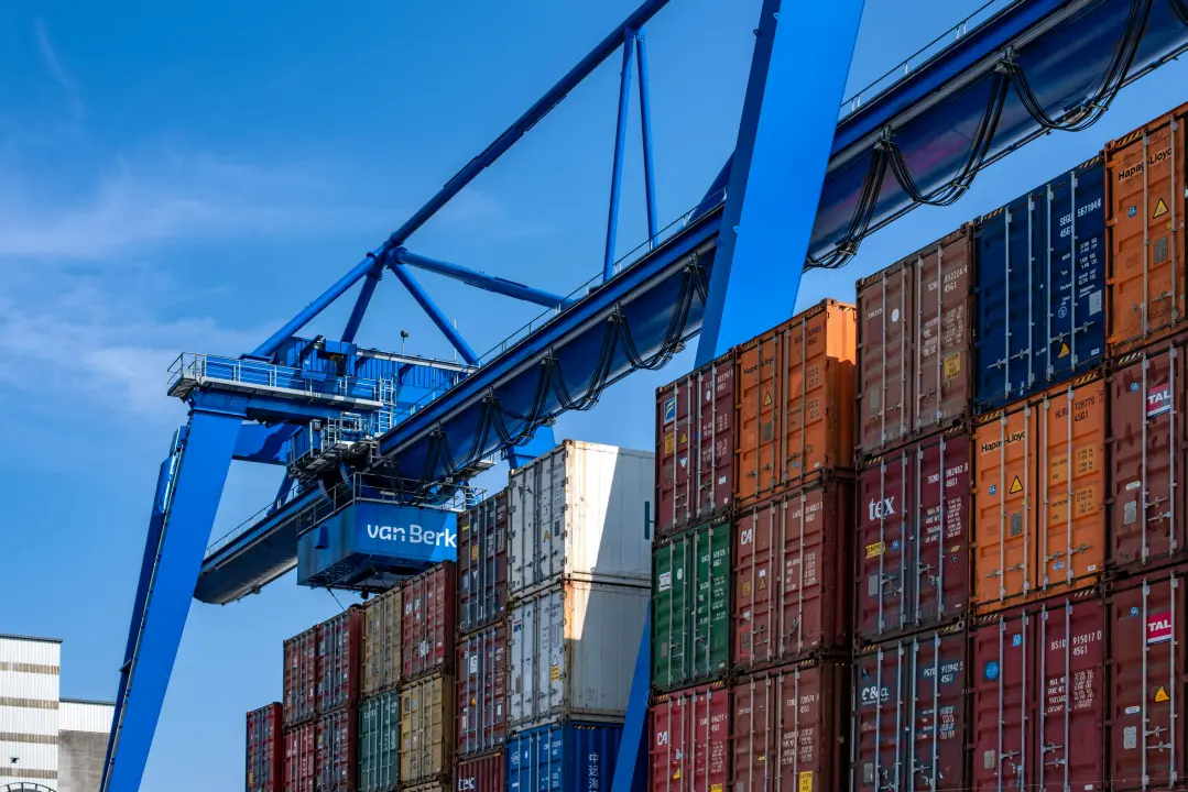 Buy Shipping Containers in Houston, TX – New & Used Options - Four Sons Logistics