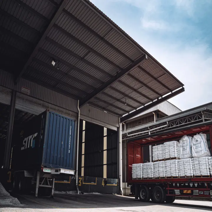 Double Open-Side Container - Warehouse Loading Container - Four Sons Logistics