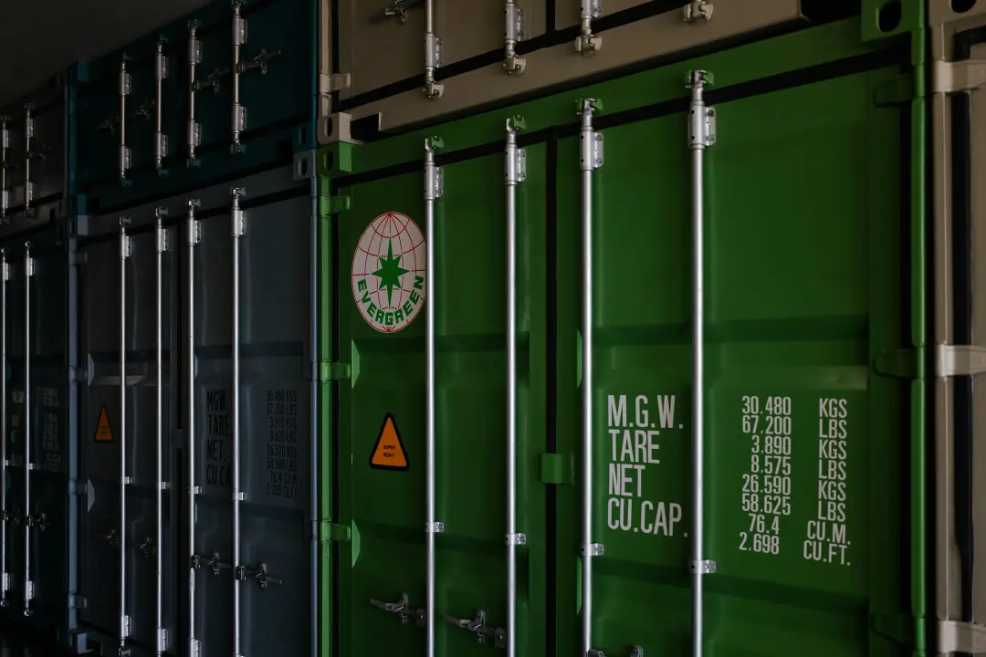 Shipping Containers for Sale in New York City, NY — 20ft & 40ft Conex Containers - Four Sons Logistics
