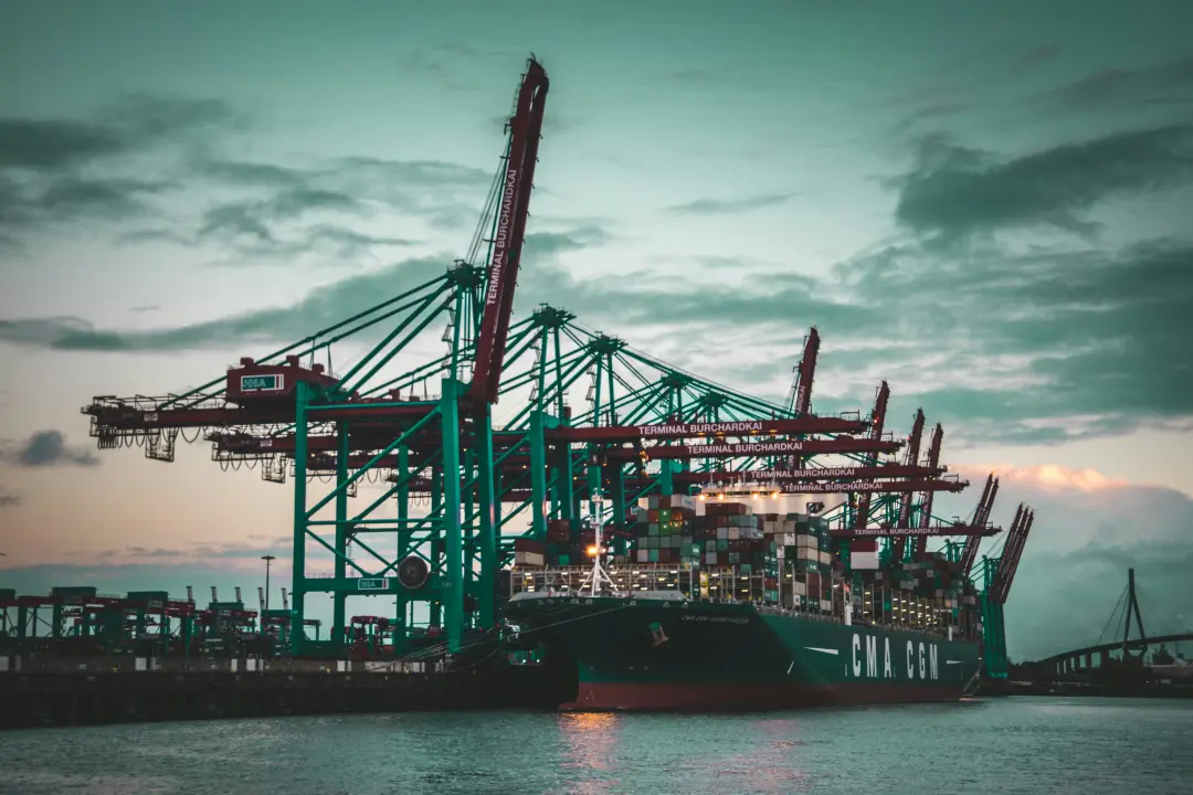 Avoid Shipping Delays in 2026 Real-Time Visibility - Four Sons Logistics